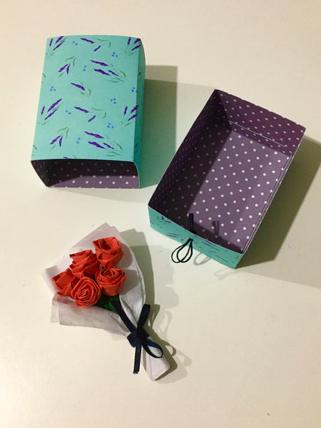 31st May, Friday, 2-4pm: Tiny box with bouquet of flowers