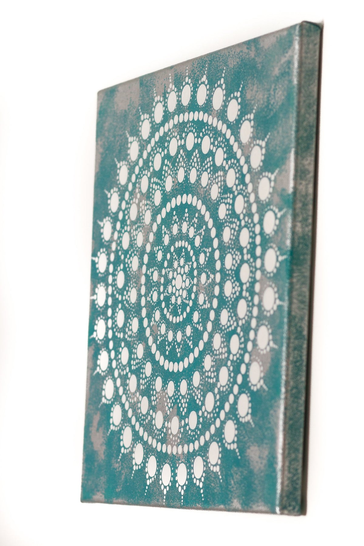 Meditation tool dot Mandala silver white turquoise